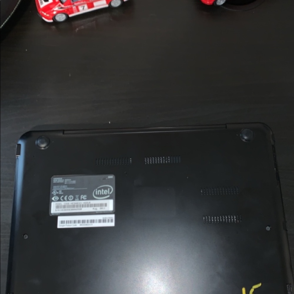 Laptop - Picture 3 of 3